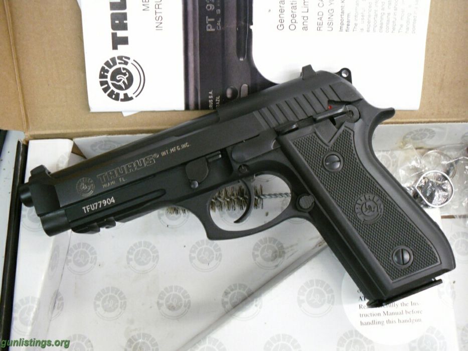 Pistol Airsoft Beretta (MODIFICAT) full metal CO2/Greengas pe bile 6mm