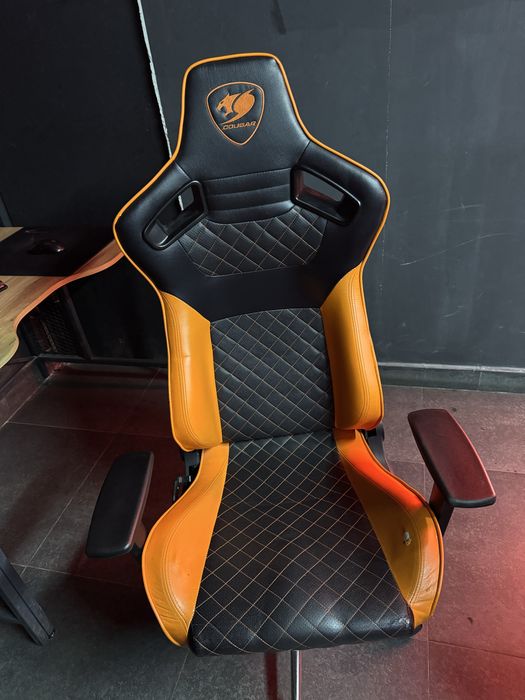 Продаются игровые кресла