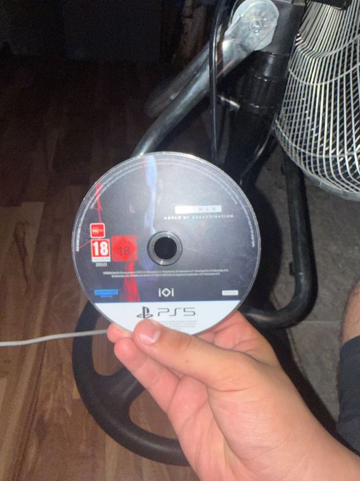 Диск для пс5 HITMAN)