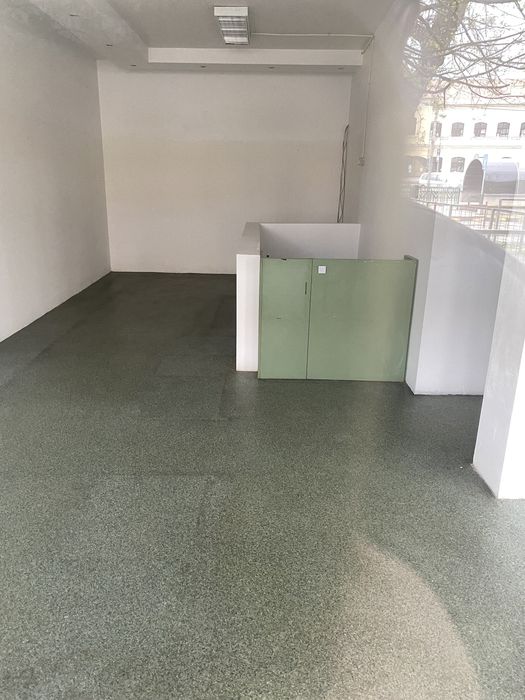 Inchiriez spatiu comercial zona garii Oradea Piata Bucuresti