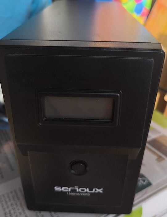Lot echipamente securitate - alarma, supraveghere video, control acces