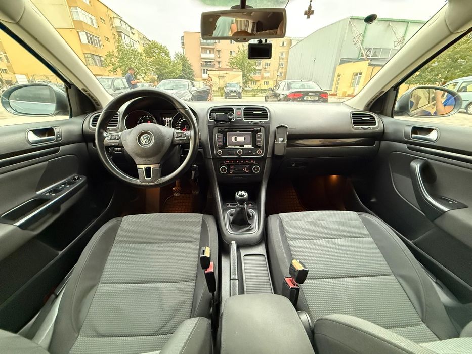 Volkswagen Golf VI