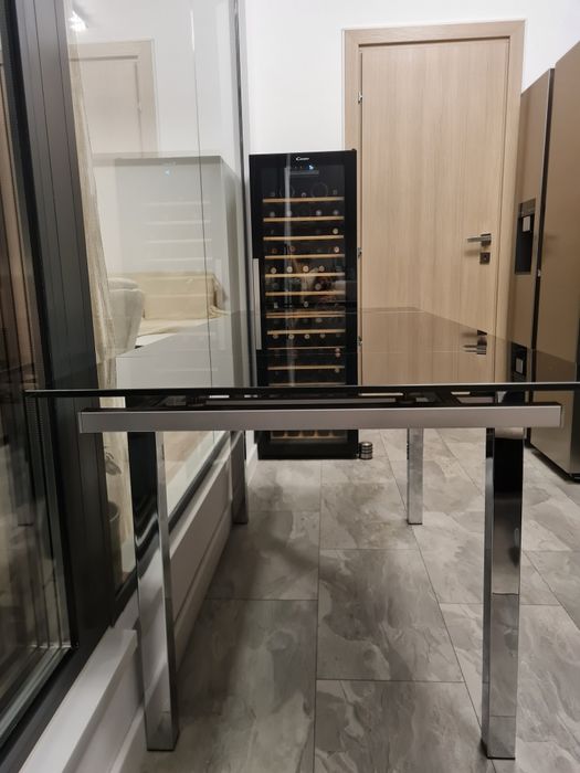 Vând  masa  in sticla  neagra diario in Bucuresti