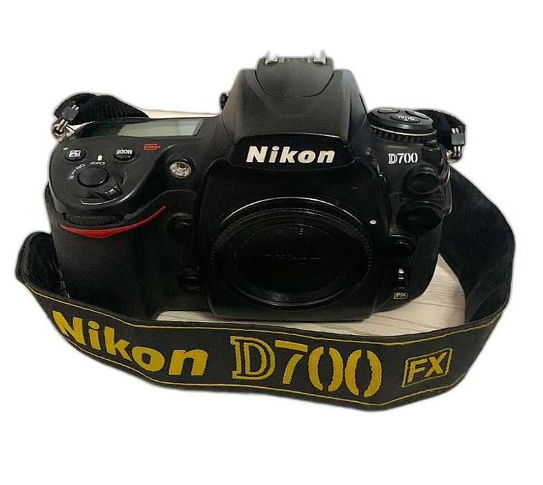 Никон D700 (тушка). Легендарный аппарат.