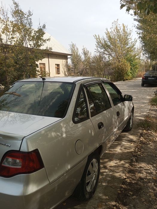 Nexia 2 sotiladi moshina yaxshi