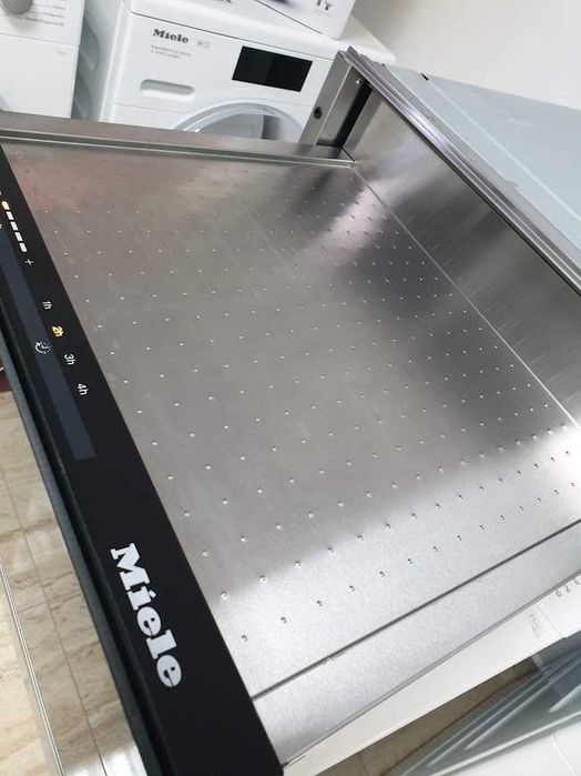 Miele Подгряващо Чекмедже без Дръжка за Вграждане в Кухня 14 cm