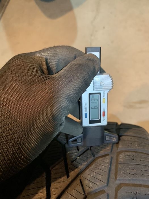 Anv M+S 205/60/16 Semperit pe jante tabla Mazda