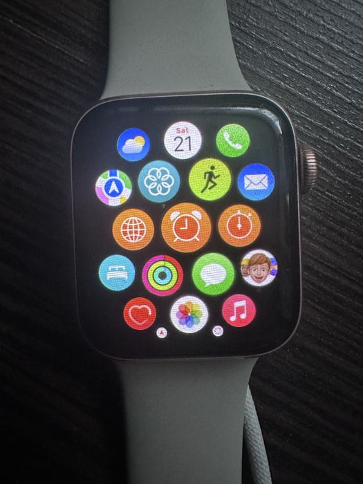 Apple Watch - SE aluminium Gold