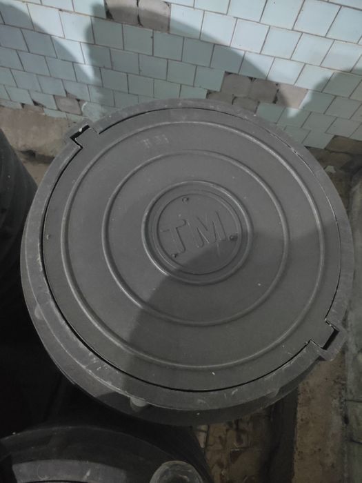 Люка Полимерпесчаные