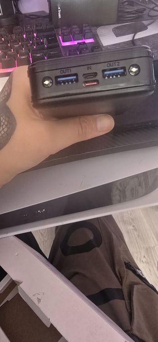 Power bank 24000 mAh с бързо зареждане, черна, с фенерче XHC-PD-T8