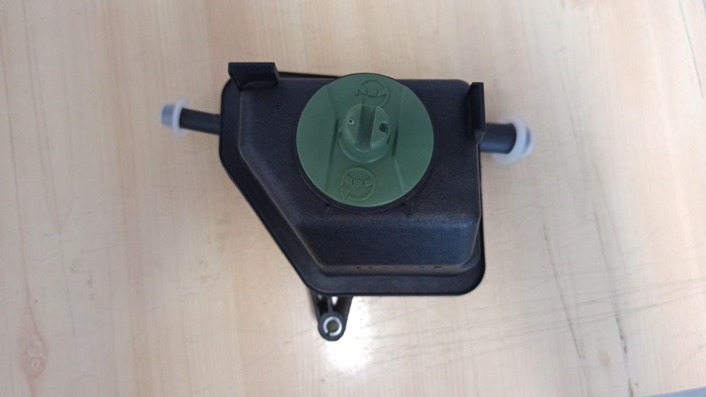 Ориг.казянче за хидравлика,golf 4, Bora Seat