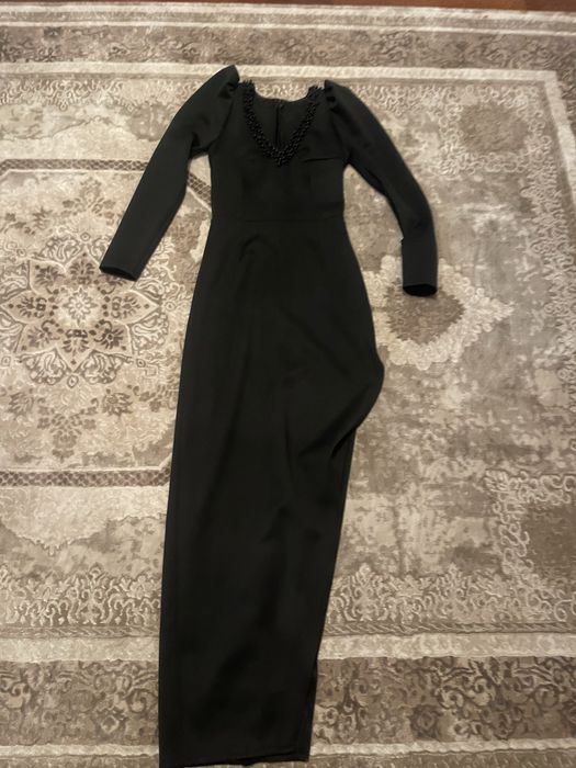 Rochie negra facuta la comada