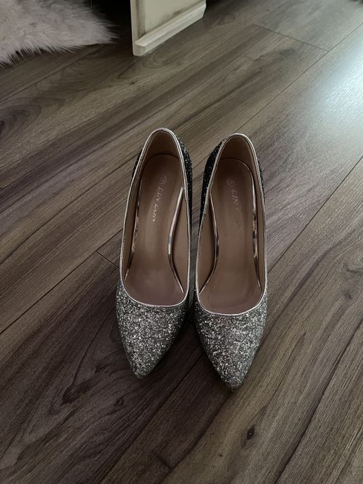 Pantofi stileto eleganti