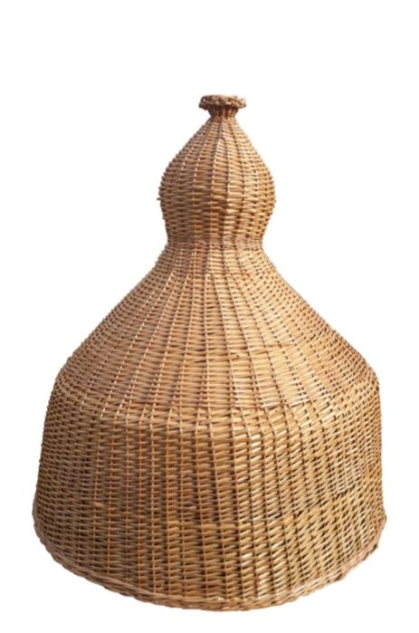 Cos din nuiele si abajuri