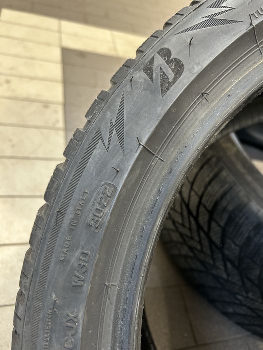 Anvelope Iarna Bridgestone R18