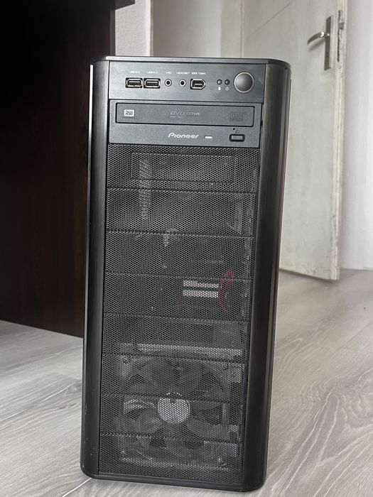 Настолен компютър