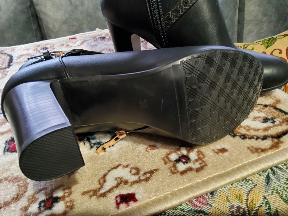 Женские полусапожки