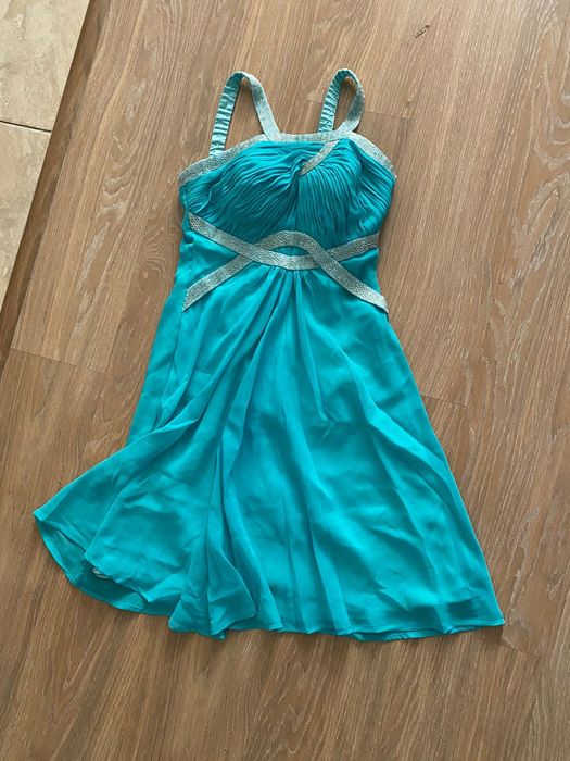 Продам женские платья