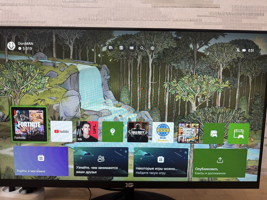 Продам X-box в отличном состоянии