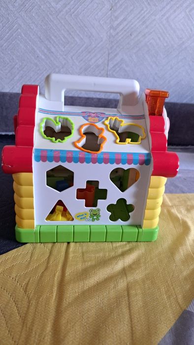 Продам развивающую игрушку