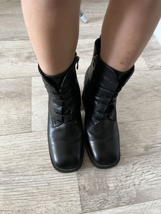 Продам демисезонные ботильоны