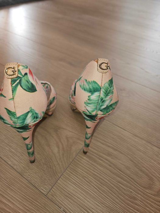 Дамски обувки Guess