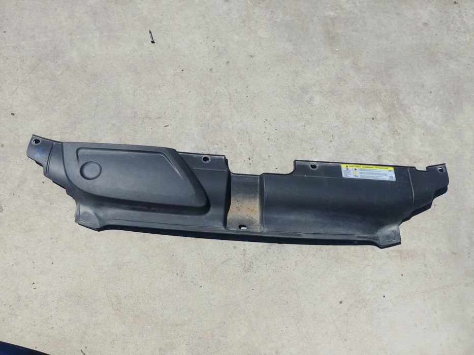 traversa capac trager audi a5 8t 8t0807081f