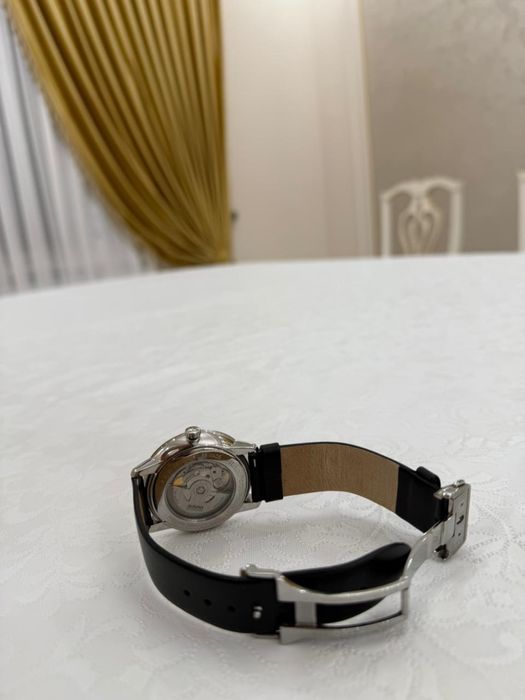 Продам часы радо оригинал