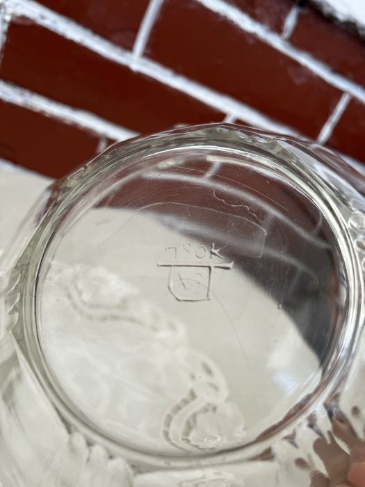 Стари стъклени купи