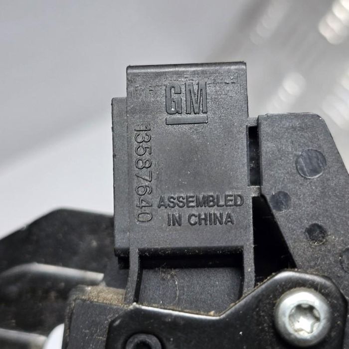 Incuietoare haion Opel Astra J Facelift