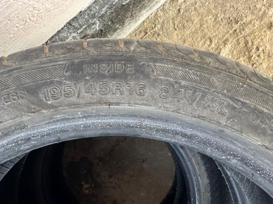 Продам шины комплект