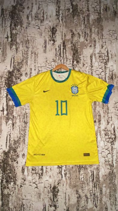 Футболна Тениска на Бразилия Неймар М размер