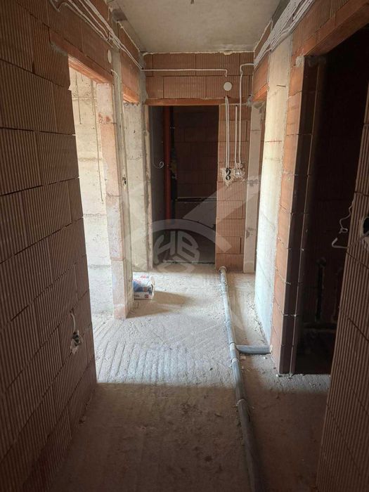 Продава се Тристаен апартамент в София, Хладилника - 82 кв.м за 1282 €/кв.м - Снимка #6