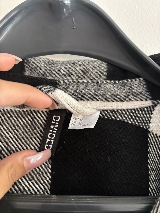 Палто-риза H&M.