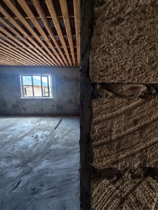 Бауйрластар 1 үй сатылады!