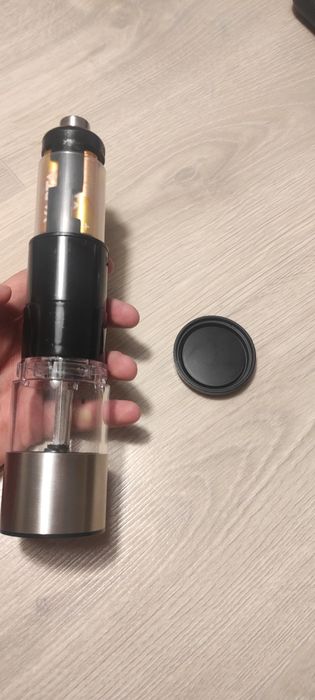 Електрическа мелница за сол или пипер