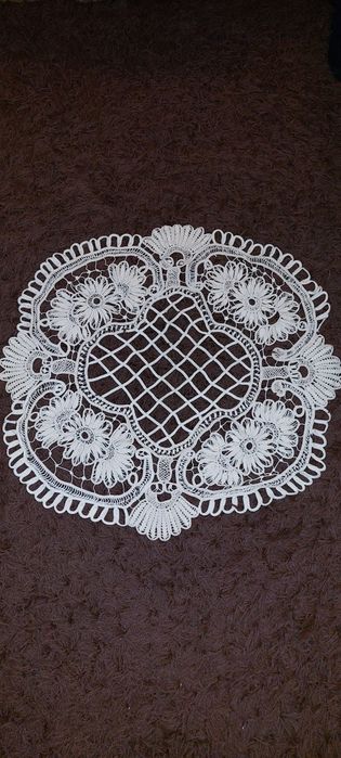Macrameuri ,mileuri, fete de masa