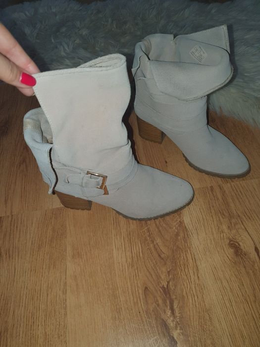 Botine elegante din piele intoarsa