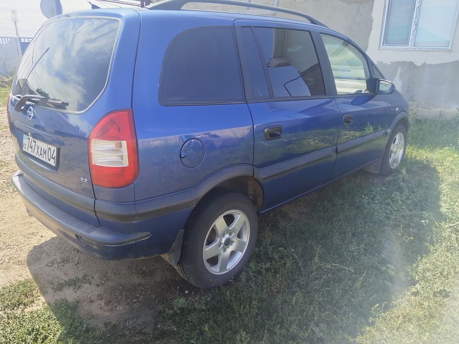 Продам автомобиль Опель  зафира