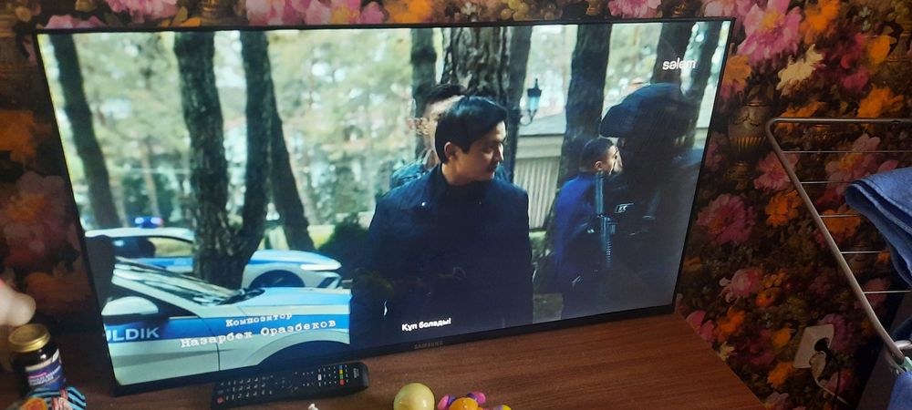Телевизор большой со смартом