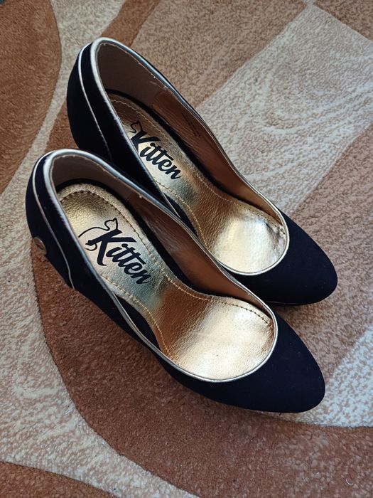 Pantofi eleganți Kitten