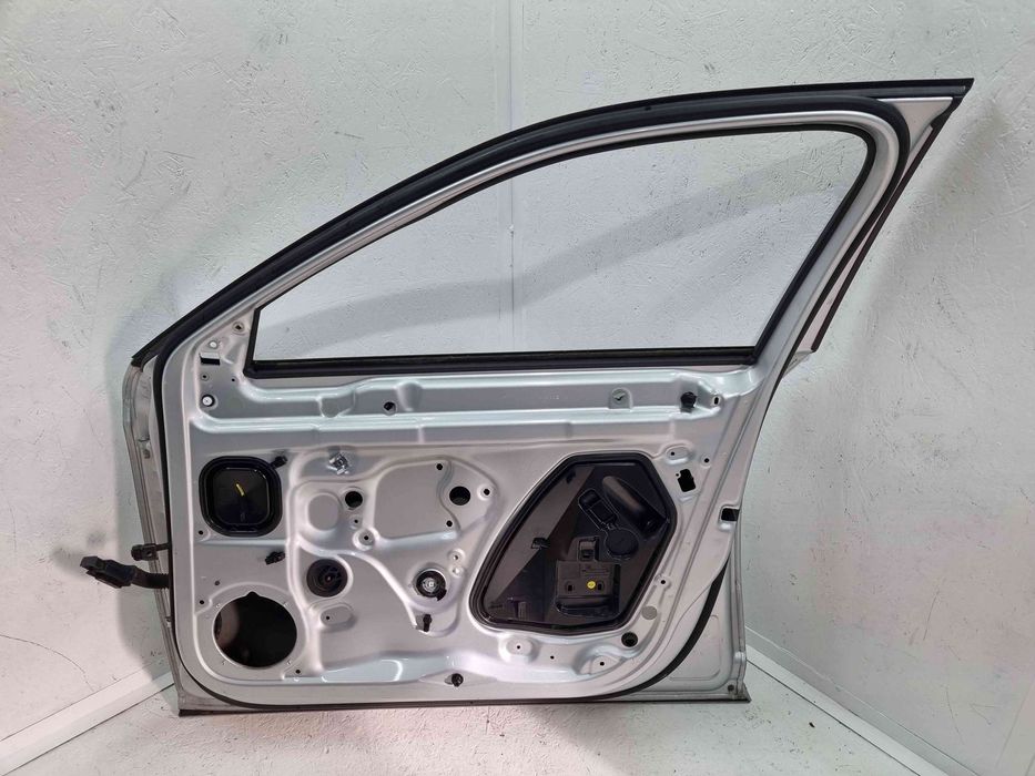 Usa dreapta fata Skoda Superb III (3V3) [Fabr 2015-prezent] LA7W