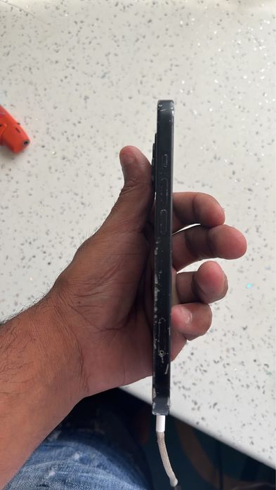 Vand iphon 15 in stare perfecta