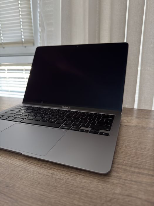 Продам Macbook Air