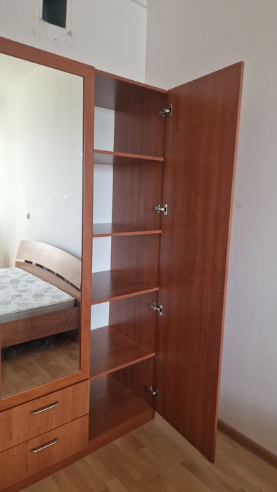 Продам спальный гарнитур.