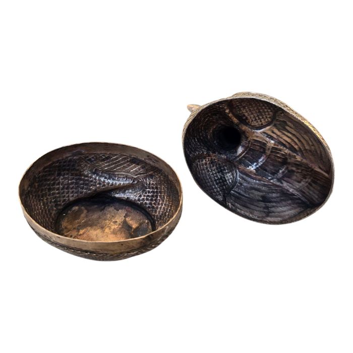 Cutie artizanala din argint