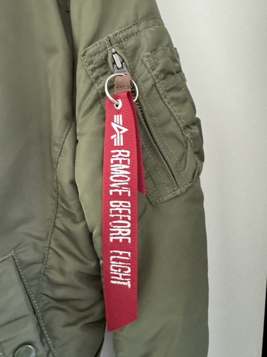 Яке Alpha Industries тип bomber