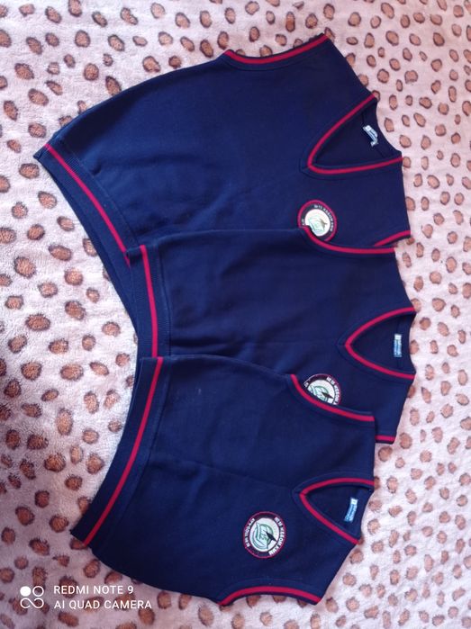 Жилетки для школы. Размер 1,3,5.