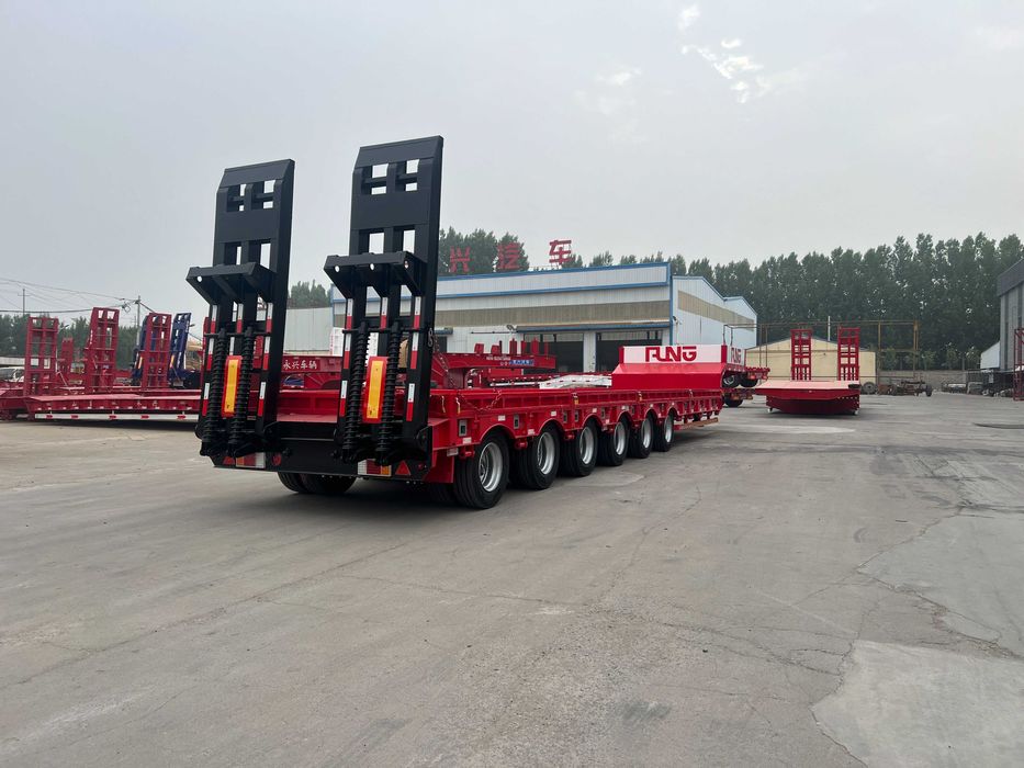 Специальный прицеп для перевозки экскаваторов