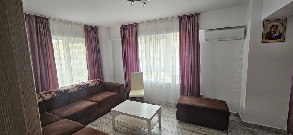 Închiriez apartament